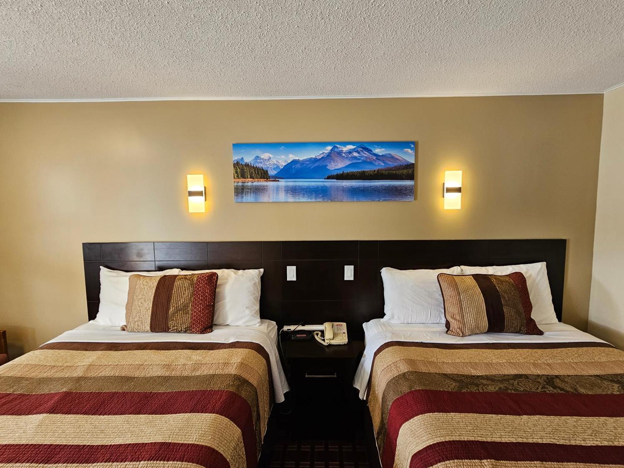 Greater Napanee Fox Motor Inn מראה חיצוני תמונה