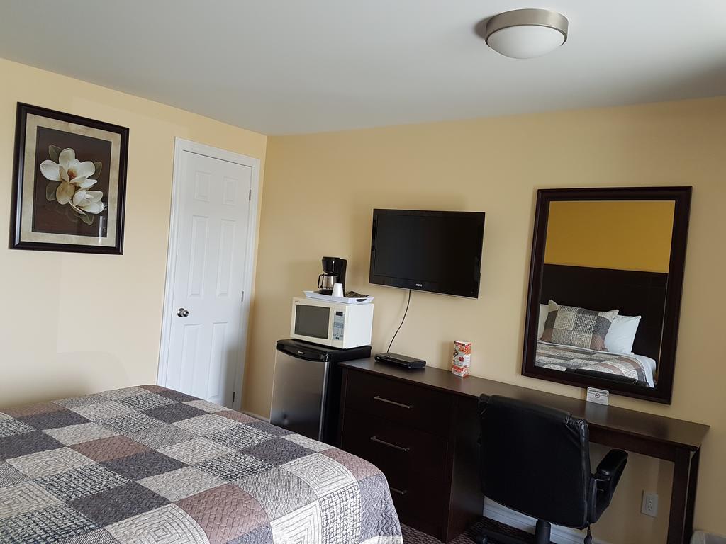 Greater Napanee Fox Motor Inn חדר תמונה